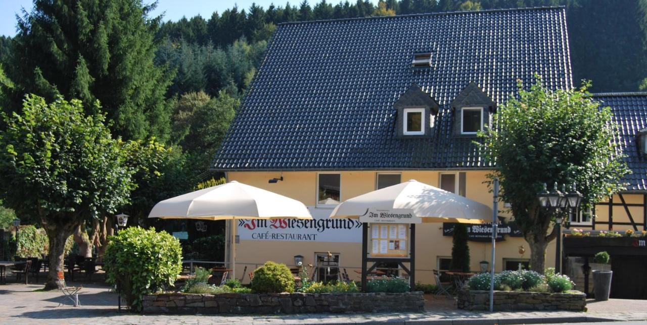 Waldhotel Im Wiesengrund Hurtgenwald Exterior photo
